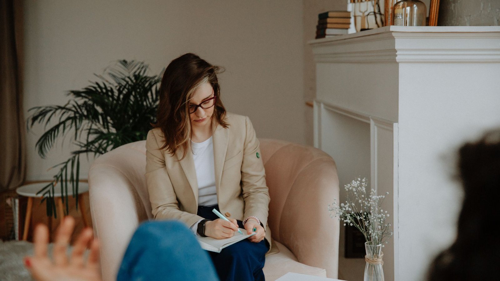 Xanax Addiction Signs, Symptoms, & Treatment